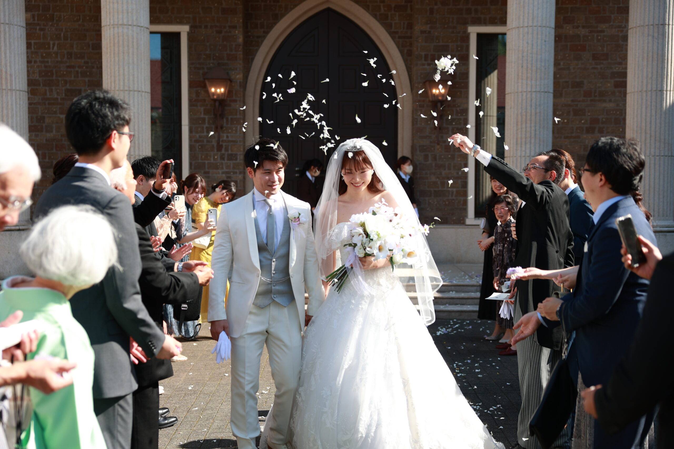 残りわずか！ シャンパン色の花嫁の結婚披露宴では、ウェディング